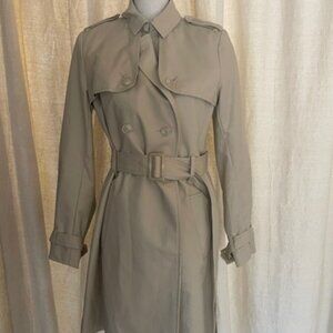 New Tommy Hilfiger Ladies Belted Tan Trench Coat in Cotton, SZ Small